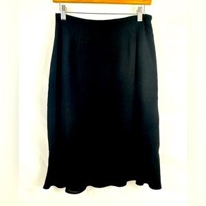 Kate Hill petite - Black Silk/Rayon Flat Front Skirt. Bottom Ruffle 8P